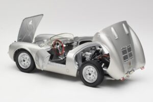 Porsche 550 A Spyder Silber Maisto 1:18 50314 Druckguss — Bild 5 von 8