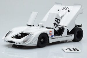 Porsche 908/02 #48 S. McQueen / P. Revson 12 Hours of Sebring 2nd Place Post Race Version 1970 AUTOart 1:18 87072 Druckguss — Bild 2 von 8