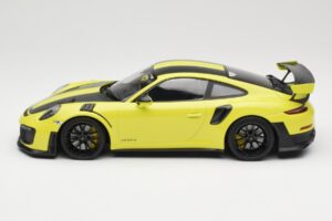 Porsche 911 GT2 RS 991.2 Weissach Package Grün Schwarze Felgen Minichamps 1:18 155068300-1 Druckguss — Bild 3 von 6