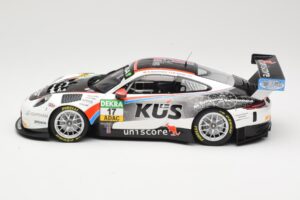Porsche 911 991.2 GT3 R Kus Team 75 Bernhard #17 M. Ammermüller / M. Jaminet ADAC GT Masters 2017 Minichamps 1:18 155176917 D — Bild 3 von 6