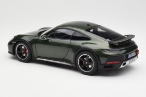 Porsche 911 992 Dakar Oak Grün Metallic Norev 1:18 187241 Druckguss — Bild 8 von 9