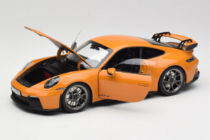 Porsche 911 992 GT3 Bahama Yellow Norev 1:18 187387 Druckguss — Bild 2 von 8