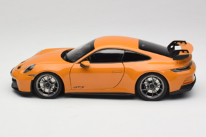 Porsche 911 992 GT3 Bahama Yellow Norev 1:18 187387 Druckguss — Bild 4 von 8