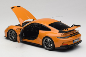 Porsche 911 992 GT3 Bahama Yellow Norev 1:18 187387 Druckguss — Bild 5 von 8