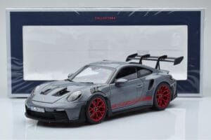 Porsche 911 992 GT3 RS Arctic Grau Pyro Rot Norev 1:18 187350 Druckguss — Bild 8 von 8