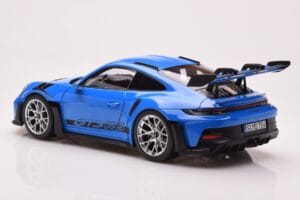 Porsche 911 992 GT3 RS Haifischblau Norev 1:18 187358 Druckguss — Bild 7 von 8