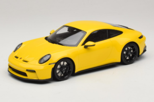 Porsche 911 992 GT3 Touring Gelb Schwarze Felgen Minichamps 1:18 117069021 Druckguss