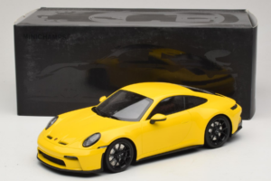 Porsche 911 992 GT3 Touring Gelb Schwarze Felgen Minichamps 1:18 117069021 Druckguss — Bild 6 von 6