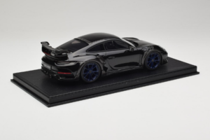 Porsche 911 992 TechArt GTstreet R Schwarz Mit Blauen Rädern TechArt 1:18 REMC009 Resin — Bild 3 von 6