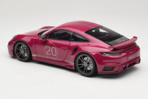 Porsche 911 992 Turbo S Coupe Sport Design Rot Minichamps 1:18 113069075 Druckguss — Bild 7 von 8