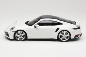 Porsche 911 Turbo S 992 Weiß Minichamps 1:18 WAP0211620RTRB Druckguss — Bild 3 von 6