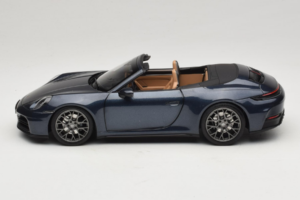 Porsche 911 992.2 Carrera Cabriolet Yachting Blue Norev 1:18 187180 Druckguss — Bild 4 von 8
