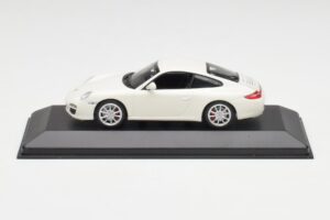 Porsche 911 997 Carrera 4S Carrara Weiß Minichamps 1:43 403066431 Druckguss