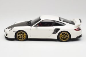 Porsche 911 997 GT2 RS Weiß & Gold Felgen Minichamps 1:18 100069406 Druckguss — Bild 4 von 8