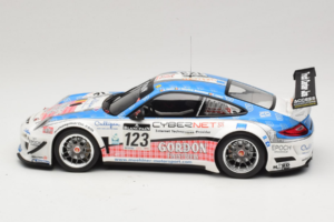 Porsche 911 997 GT3 R #123 Muhlner Motorsport E. Fumal / E. Thiry 24 Hours of Spa 2011 Minichamps 1:18 151118923 Druckguss — Bild 3 von 6
