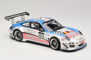 Porsche 911 997 GT3 R #123 Muhlner Motorsport E. Fumal / E. Thiry 24 Hours of Spa 2011 Minichamps 1:18 151118923 Druckguss — Bild 4 von 6