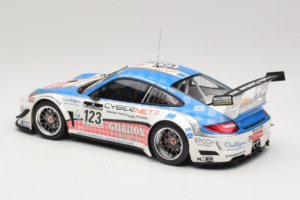 Porsche 911 997 GT3 R #123 Muhlner Motorsport E. Fumal / E. Thiry 24 Hours of Spa 2011 Minichamps 1:18 151118923 Druckguss — Bild 5 von 6
