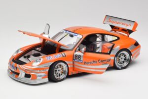 Porsche 911 997 GT3 R #88 Porsche Consulting 2005 AUTOart 1:18 77821 Druckguss — Bild 2 von 8