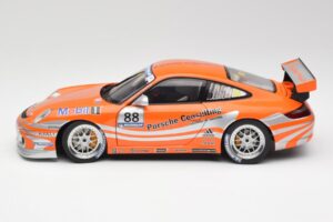 Porsche 911 997 GT3 R #88 Porsche Consulting 2005 AUTOart 1:18 77821 Druckguss — Bild 4 von 8