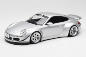 Porsche 911 997 RWB Abu Dhabi IXO 1:18 18CMC166 Druckguss