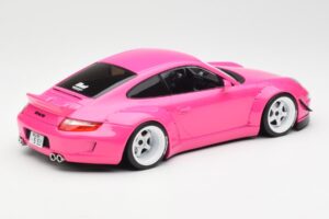 Porsche 911 997 RWB Pink IXO 1:18 18CMC167 Druckguss — Bild 2 von 5