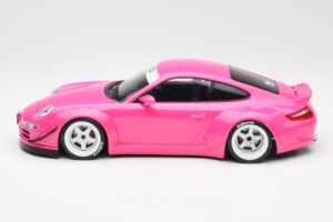Porsche 911 997 RWB Pink IXO 1:18 18CMC167 Druckguss — Bild 3 von 5