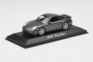 Porsche 911 997 Turbo Grey Metallic Minichamps 1:43 WAP02013116 Druckguss — Bild 2 von 4