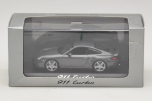 Porsche 911 997 Turbo Grey Metallic Minichamps 1:43 WAP02013016 Druckguss — Bild 5 von 5