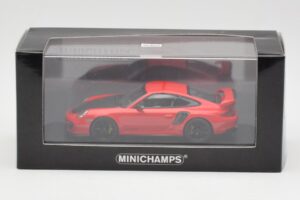 Porsche 911 997.2 GT2 RS Rot mit Schwarzen Felgen Minichamps 1:43 400069407 Druckguss — Bild 4 von 4