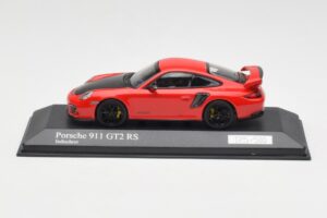 Porsche 911 997.2 GT2 RS Rot mit Schwarzen Felgen Minichamps 1:43 400069407 Druckguss