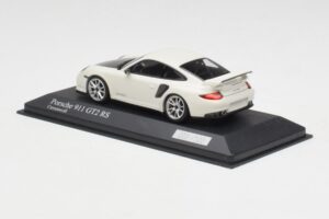 Porsche 911 997.2 GT2 RS Weiß mit Silbernen Felgen Minichamps 1:43 400069405 Druckguss — Bild 3 von 4