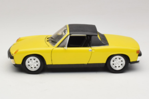 Porsche 914 Gelb Revell 1:18 08976 Druckguss — Bild 4 von 8