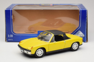 Porsche 914 Gelb Revell 1:18 08976 Druckguss — Bild 8 von 8