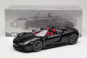 Porsche 918 Spyder Basalt Schwarz Metallic Minichamps 1:18 110062431 Druckguss — Bild 8 von 8