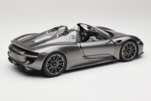 Porsche 918 Spyder Liquid Metal Silber Minichamps 1:18 110062430 Druckguss — Bild 3 von 8