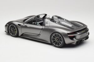 Porsche 918 Spyder Liquid Metal Silber Minichamps 1:18 110062430 Druckguss — Bild 7 von 8