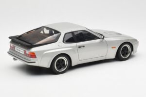 Porsche 924 Carrera GT Diamond Silber AUTOart 1:18 78002 Druckguss — Bild 3 von 8