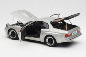 Porsche 924 Carrera GT Diamond Silber AUTOart 1:18 78002 Druckguss — Bild 5 von 8