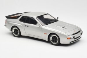 Porsche 924 Carrera GT Diamond Silber AUTOart 1:18 78002 Druckguss — Bild 6 von 8