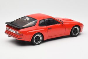 Porsche 924 Carrera GT Guards Rot AUTOart 1:18 78003 Druckguss — Bild 3 von 8