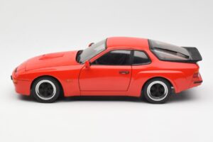 Porsche 924 Carrera GT Guards Rot AUTOart 1:18 78003 Druckguss — Bild 4 von 8