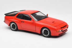 Porsche 924 Carrera GT Guards Rot AUTOart 1:18 78003 Druckguss — Bild 6 von 8