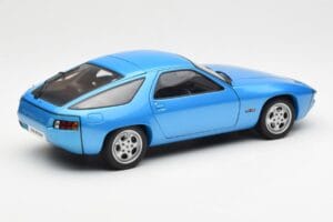 Porsche 928 Blau AUTOart 1:18 77901 Druckguss — Bild 3 von 8