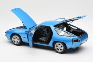 Porsche 928 Blau AUTOart 1:18 77901 Druckguss — Bild 5 von 8