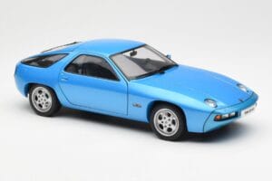 Porsche 928 Blau AUTOart 1:18 77901 Druckguss — Bild 6 von 8