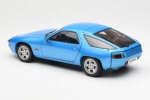 Porsche 928 Blau AUTOart 1:18 77901 Druckguss — Bild 7 von 8