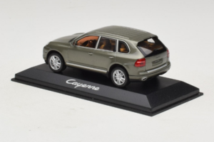 Porsche Cayenne Grey Metallic Minichamps 1:43 WAP02061317 Druckguss — Bild 3 von 4
