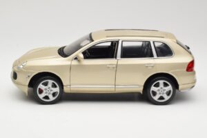 Porsche Cayenne S 955 Beige Maisto 1:18 WAPC2100213 Druckguss — Bild 4 von 8
