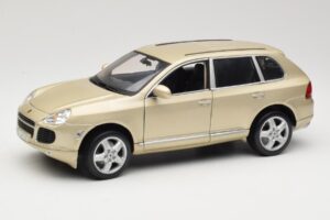 Porsche Cayenne S 955 Beige Maisto 1:18 WAPC2100213 Druckguss