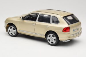 Porsche Cayenne S 955 Beige Maisto 1:18 WAPC2100213 Druckguss — Bild 7 von 8